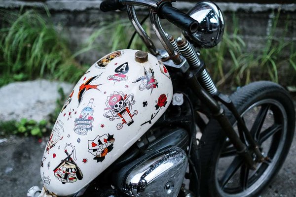 Quels sont les avantages et inconvénients des motos à transmission automatique pour les nouveaux conducteurs ?